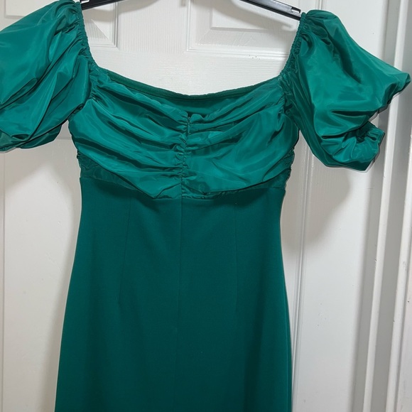 Belle by Badgley Mischka Green Prom, Wedding, special occasion dress. Sz 2 New‎ - Picture 3 of 6